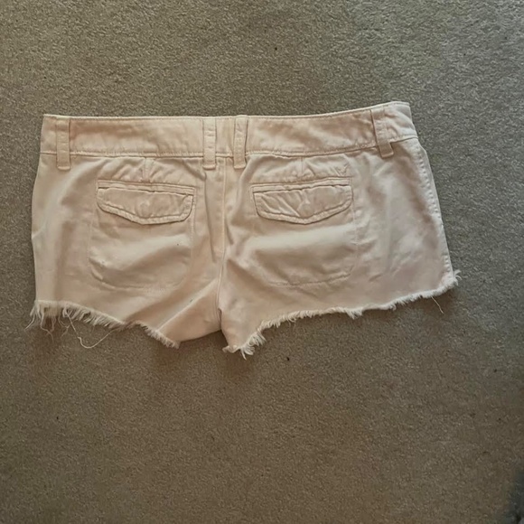 American Eagle Blush Light Pink Shorts - Picture 2 of 2